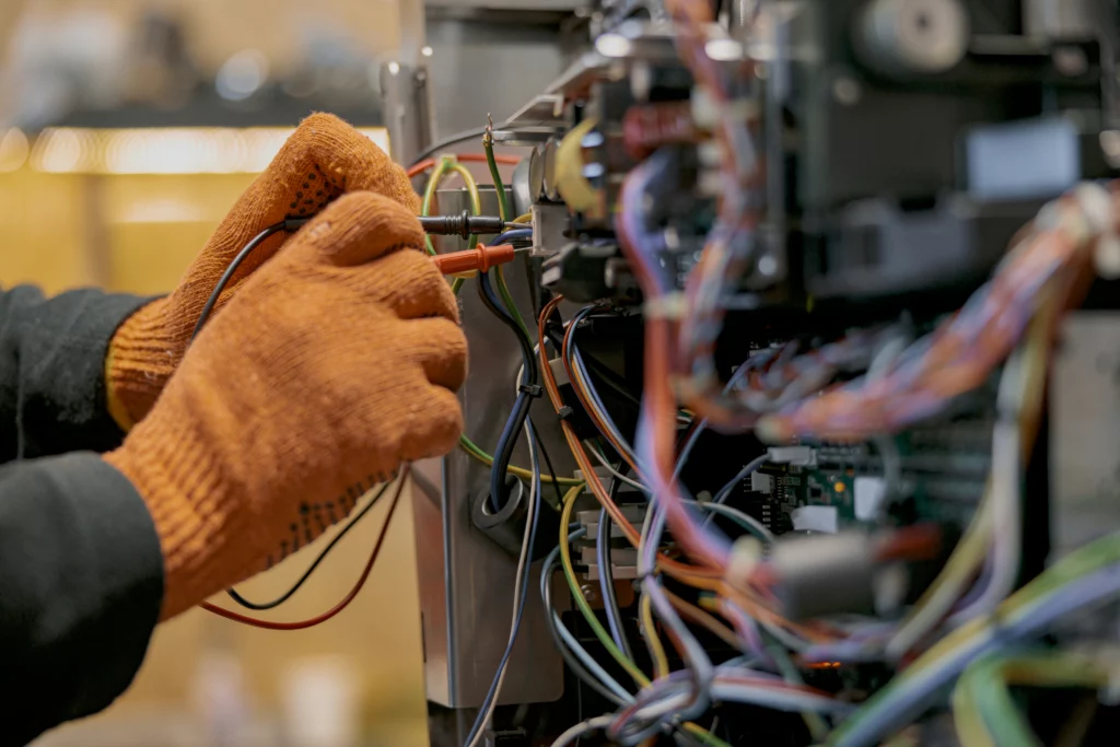 Ortsveränderliche elektrische Betriebsmittel werden nach Bauart und Verwendung eingeordnet